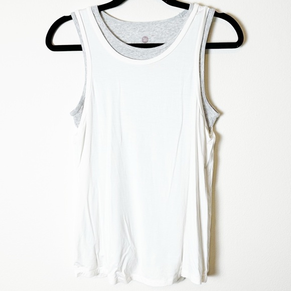 New Kindred Bravely Layered Athleisure Nursing and Maternity Tank White Grey S - Picture 1 of 7